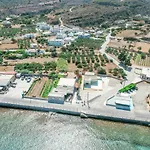 Xenia's 3 Kéfalos