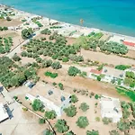 Xenia's 3 *